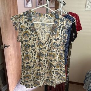 Lucky Brand V-Neck Ruffle Sleeve Top, Sz M